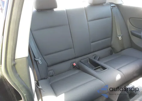 2011 BMW 128I z USA, uszkodzony, nr VIN WBAUP7C5XBVM54479